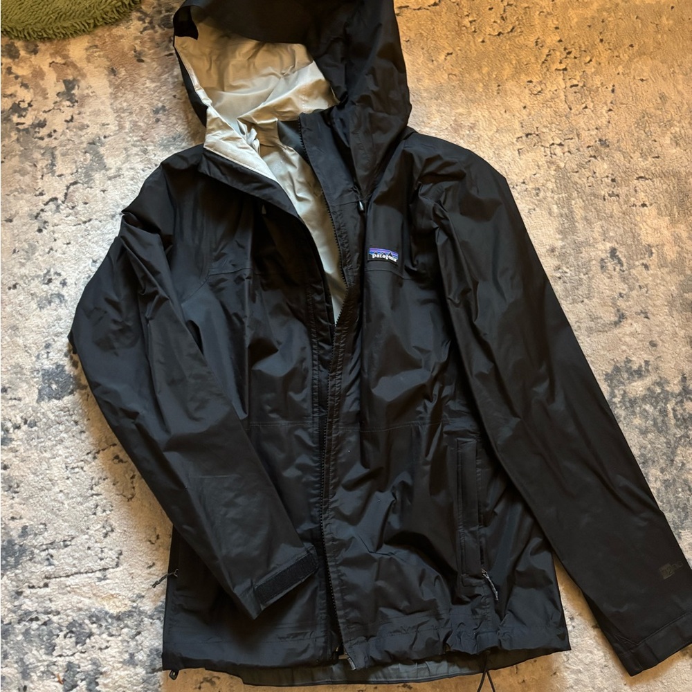 Women’s Patagonia Rain Jacket in Black